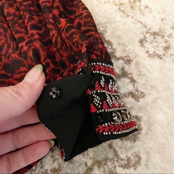 Jessica Simpson Red & Black Sheer Tunic Blouse with Beaded Cuffs Size Small - Picture 7 of 9